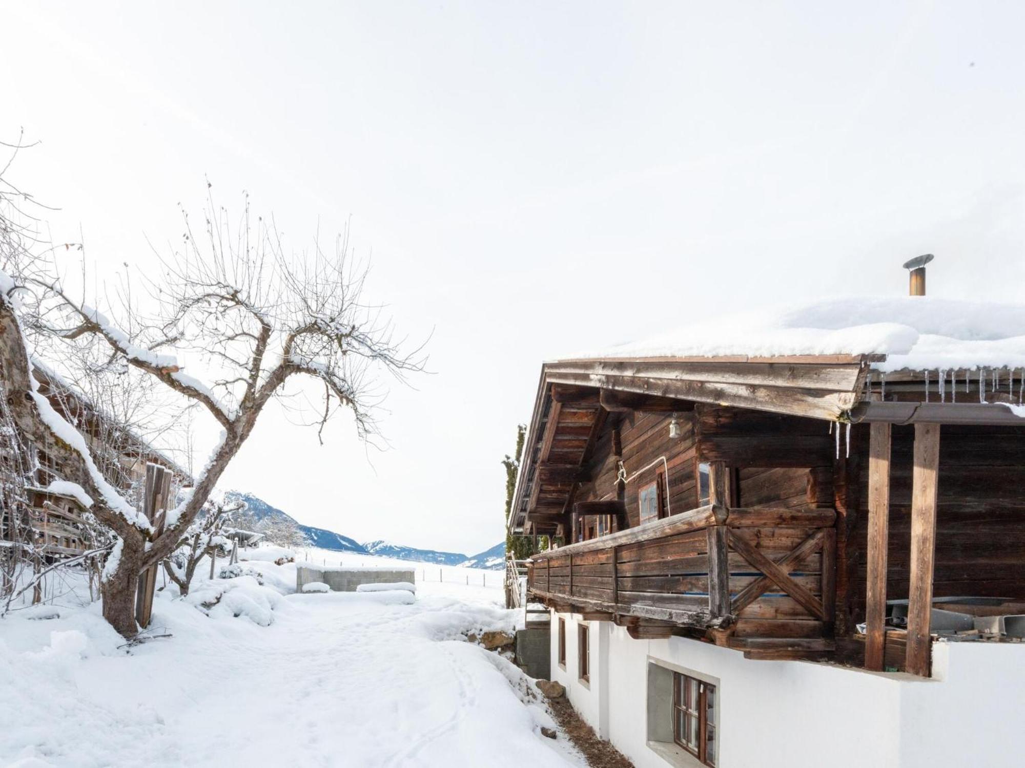 Rustic Farmhouse With Sauna In Bramberg Villa Neukirchen am Grossvenediger Exterior photo