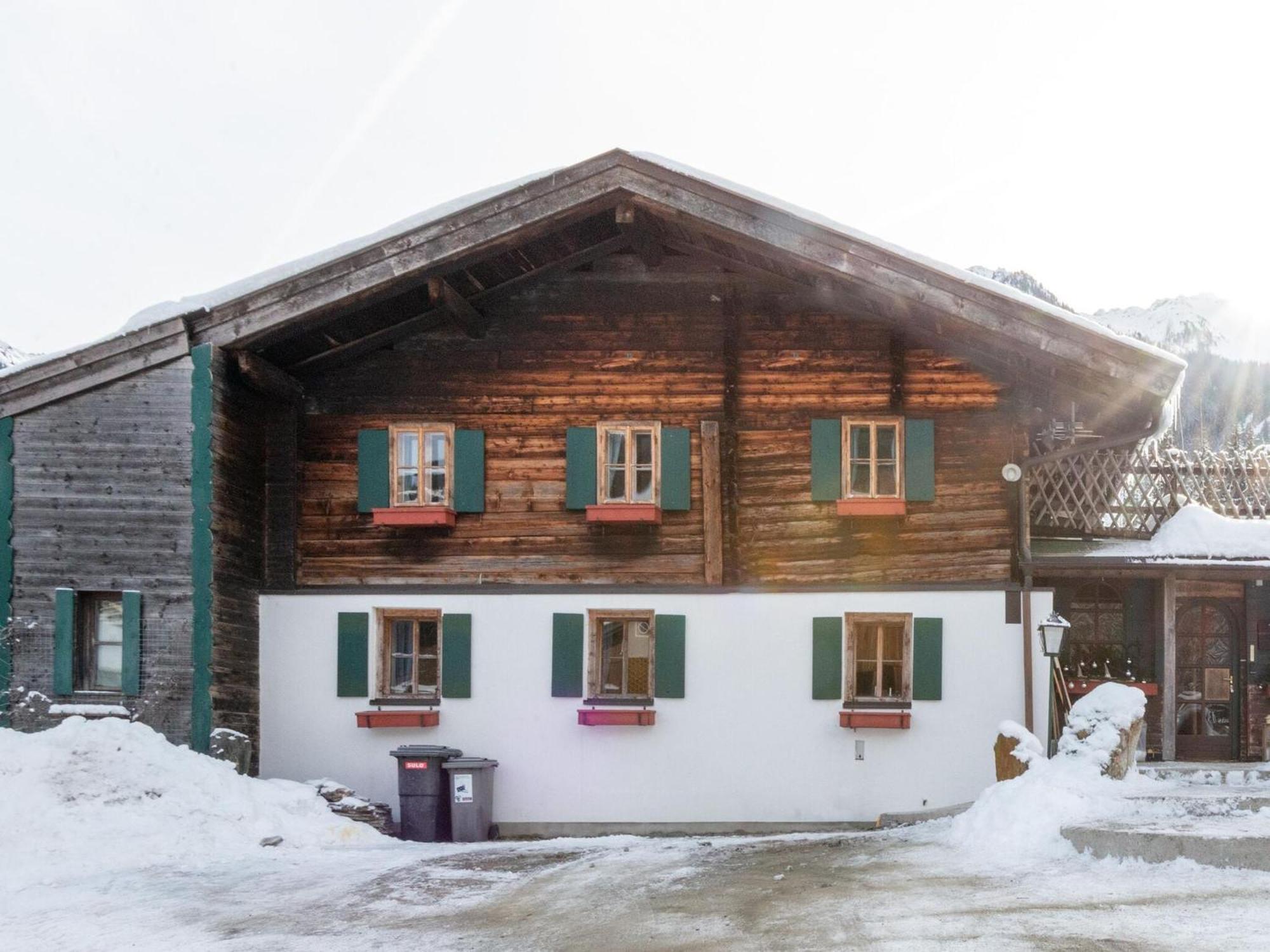 Rustic Farmhouse With Sauna In Bramberg Villa Neukirchen am Grossvenediger Exterior photo