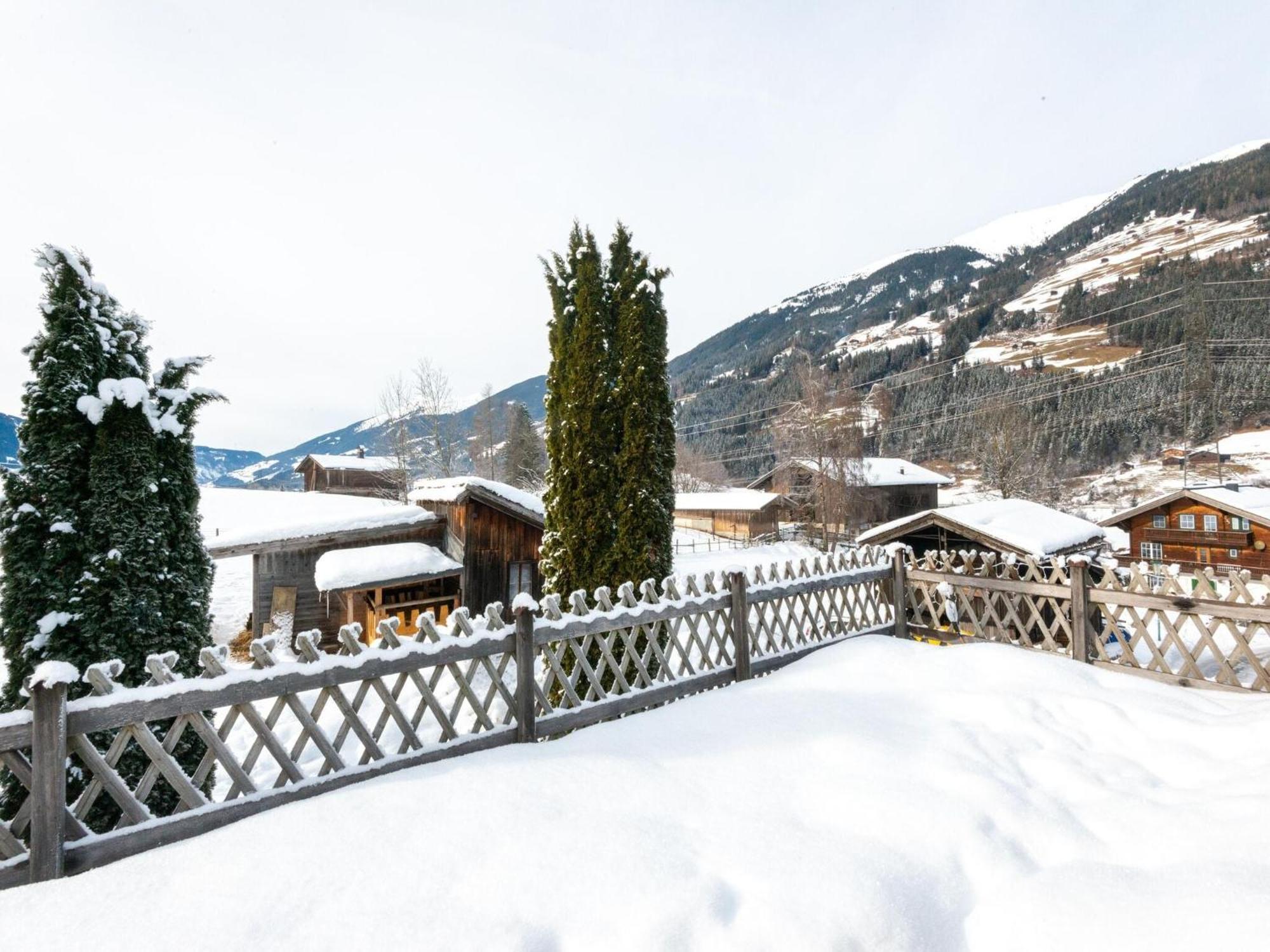 Rustic Farmhouse With Sauna In Bramberg Villa Neukirchen am Grossvenediger Exterior photo